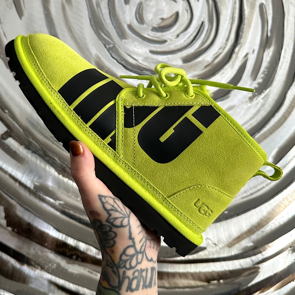 UGG Neumel Chopd Neon Chukka Boot size 7 men’s / 9 women’s / EU 40